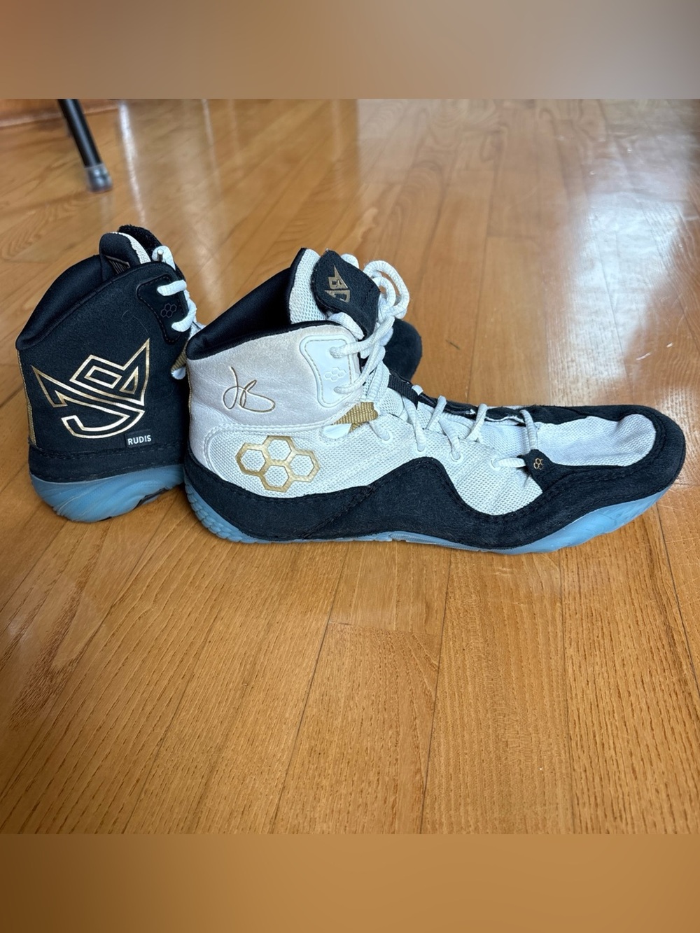Rudis Jordan Burroughs Wrestling Shoes Mens 10 JB1 All I See Is Gold Black White